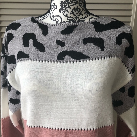 SALE 🔥 Color Block Leopard Boat Neck Sweater – Grey, White & Pink – NWOT - Picture 9 of 11